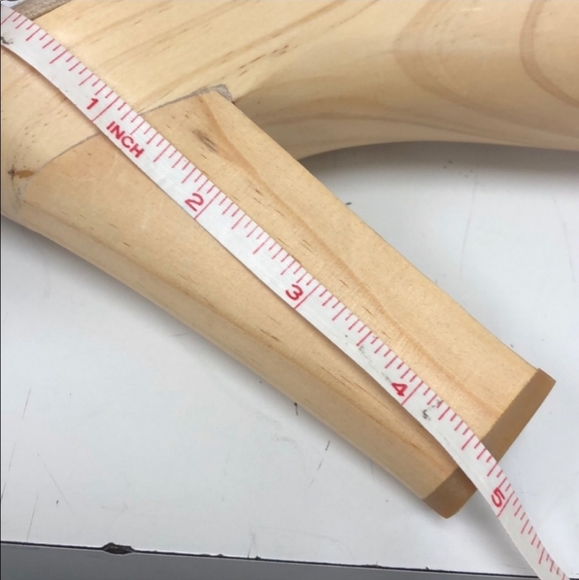 Bettye Muller - Picture 6 of 6